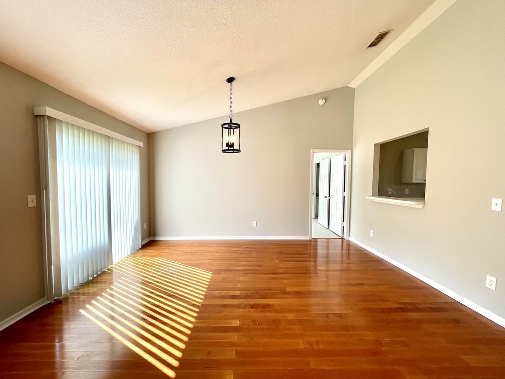 Cute 4/2 Home in East Orlando Wedgefield! property image