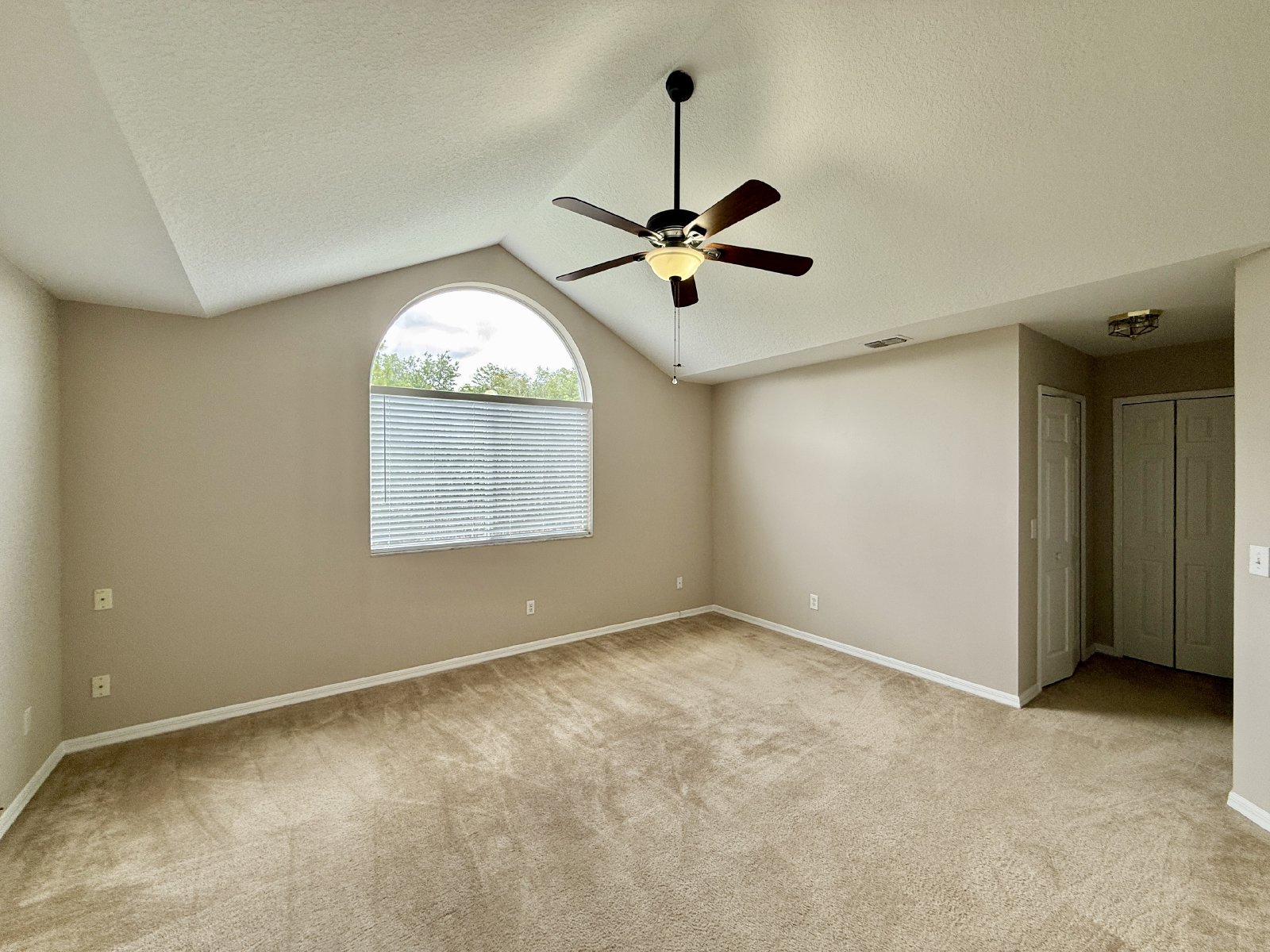 Nice, Large Two-Story 4/3 Home in East Orlando in the Wedgefield Community! property image