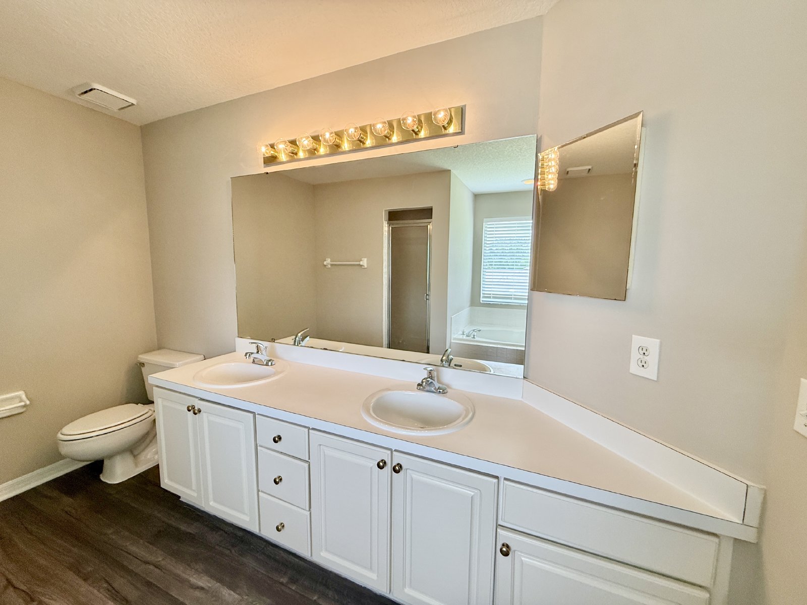 Nice, Large Two-Story 4/3 Home in East Orlando in the Wedgefield Community! property image