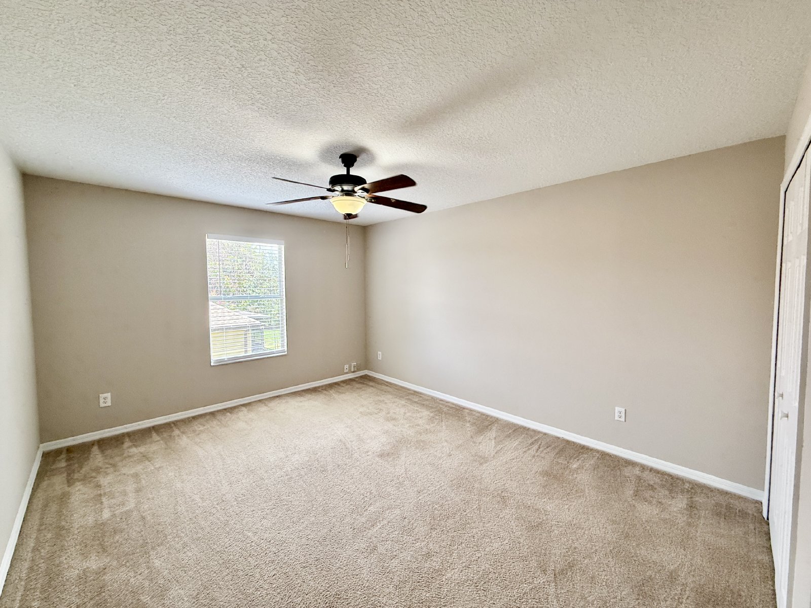 Nice, Large Two-Story 4/3 Home in East Orlando in the Wedgefield Community! property image