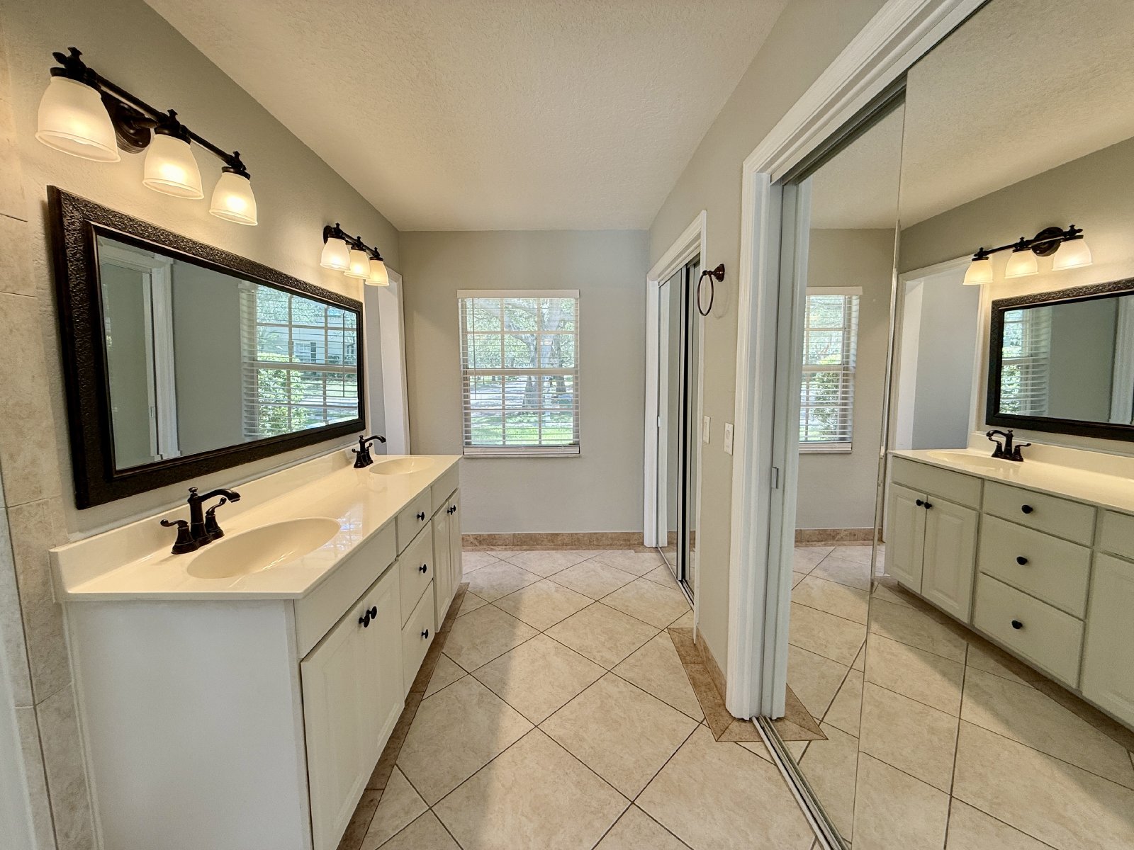 4 BED 3 BATH WINTER PARK  POOL HOME - GREAT LOCATION!! property image