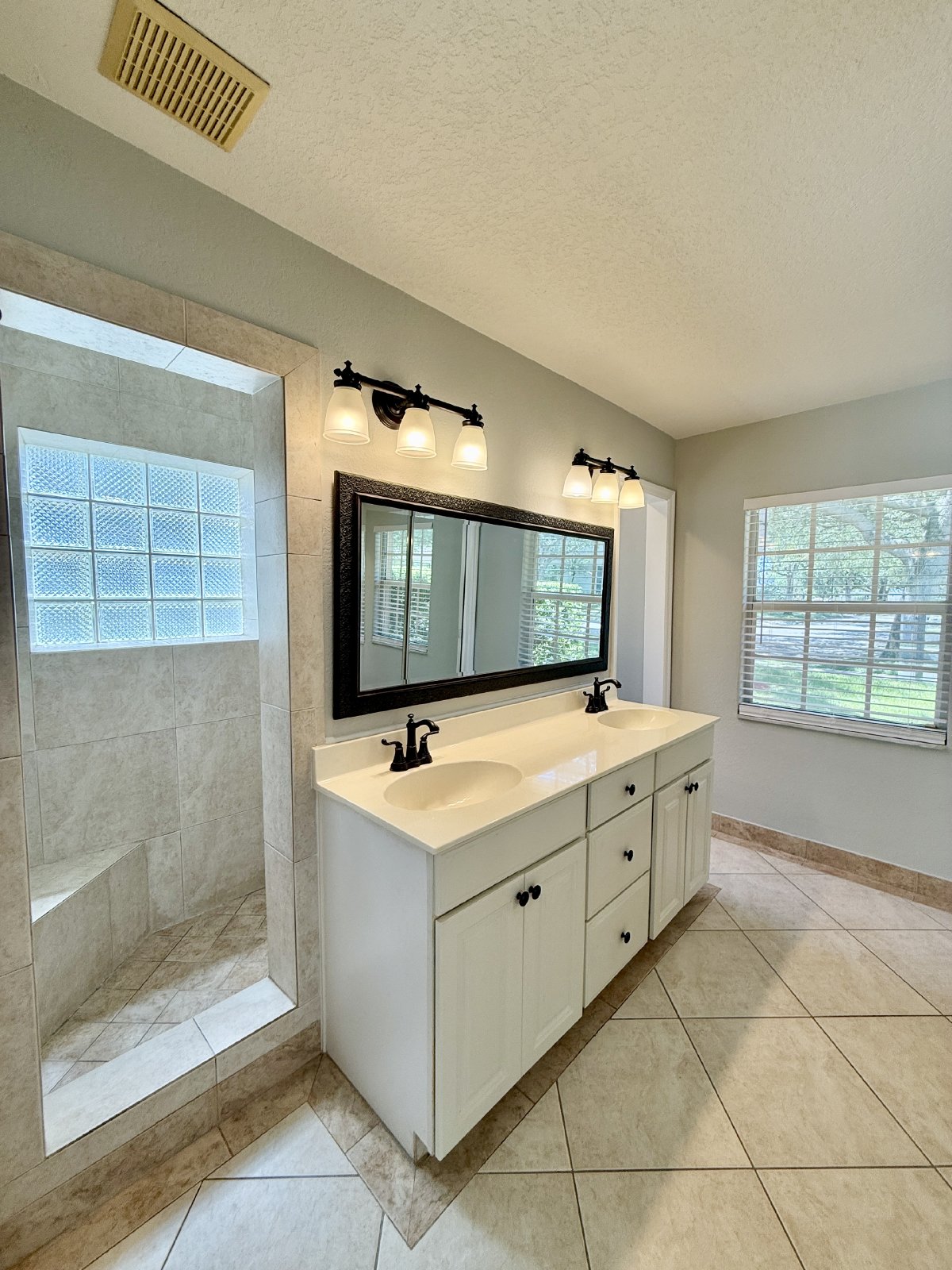 4 BED 3 BATH WINTER PARK  POOL HOME - GREAT LOCATION!! property image