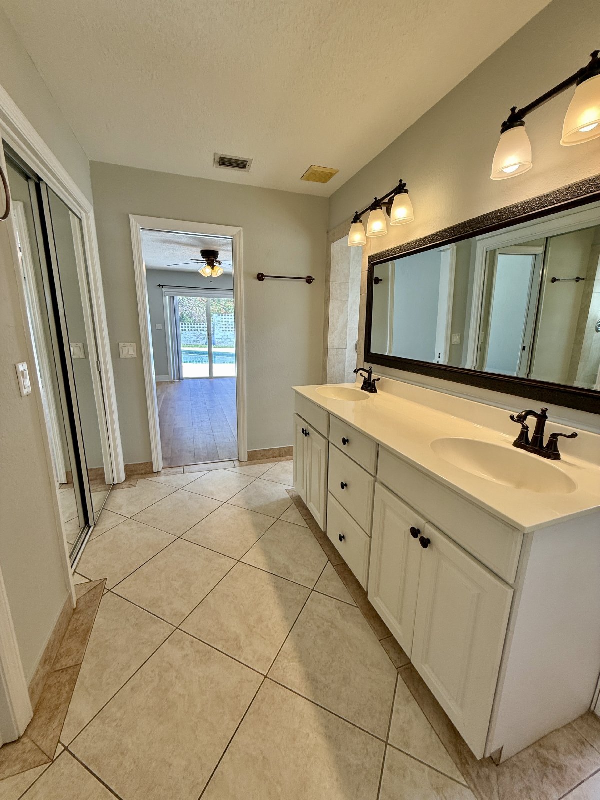 4 BED 3 BATH WINTER PARK  POOL HOME - GREAT LOCATION!! property image