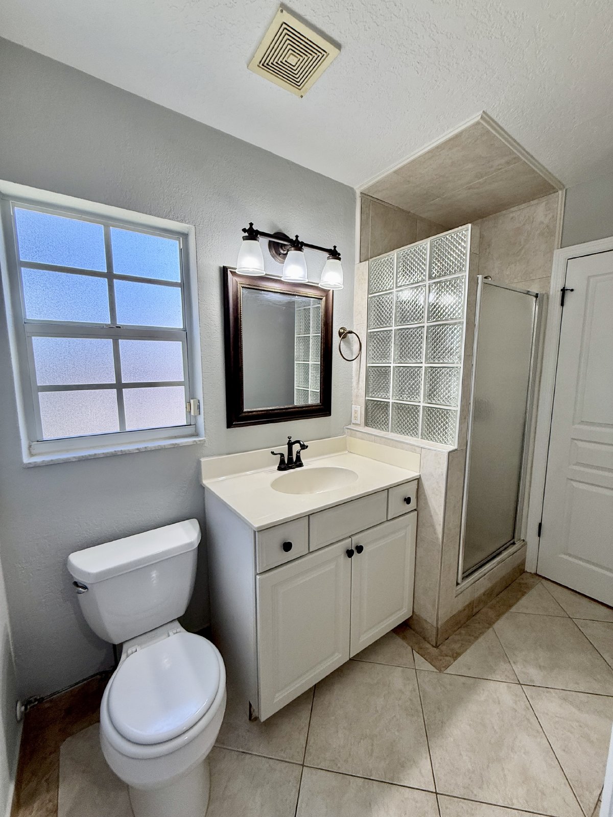 4 BED 3 BATH WINTER PARK  POOL HOME - GREAT LOCATION!! property image