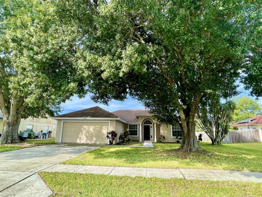 CUTE ORLANDO HOME IN GOLF COURSE COMMUNITY OF WEDGEFIELD property image