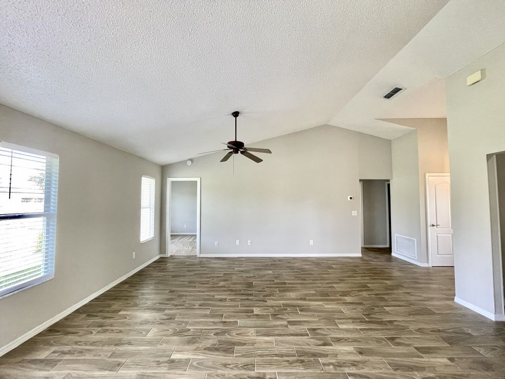 CUTE ORLANDO HOME IN GOLF COURSE COMMUNITY OF WEDGEFIELD property image