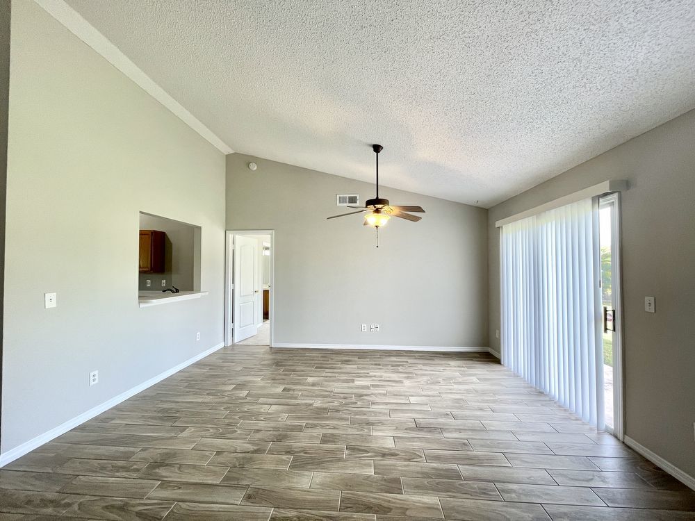 CUTE ORLANDO HOME IN GOLF COURSE COMMUNITY OF WEDGEFIELD property image