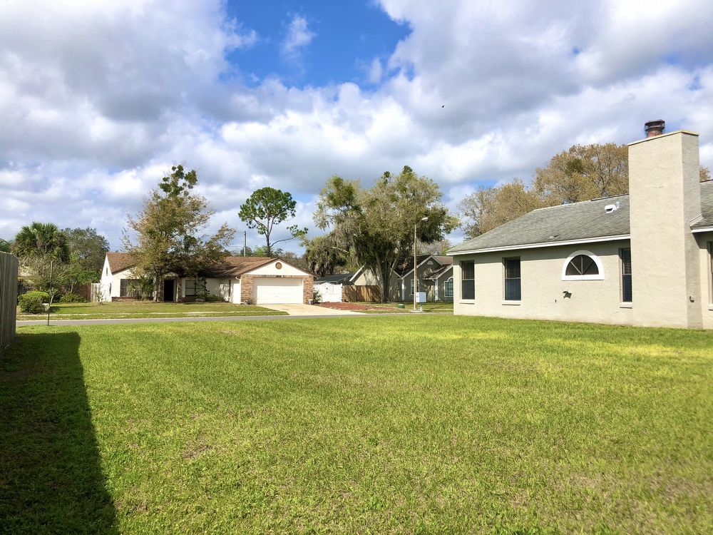 Cute 3/2  Home in OVIEDO - Stillwater on corner lot! property image
