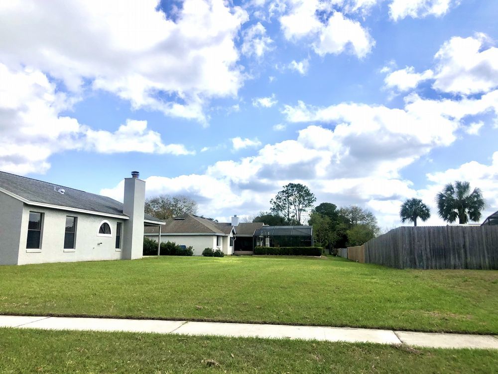 Cute 3/2  Home in OVIEDO - Stillwater on corner lot! property image