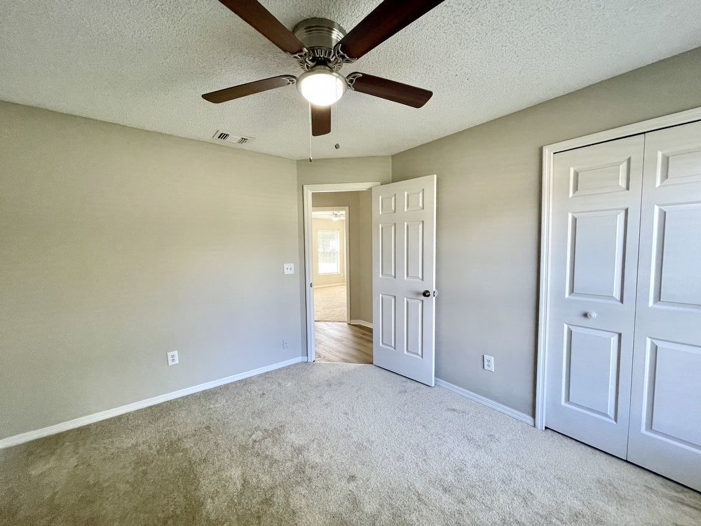 Cute 3/2  Home in OVIEDO - Stillwater on corner lot! property image