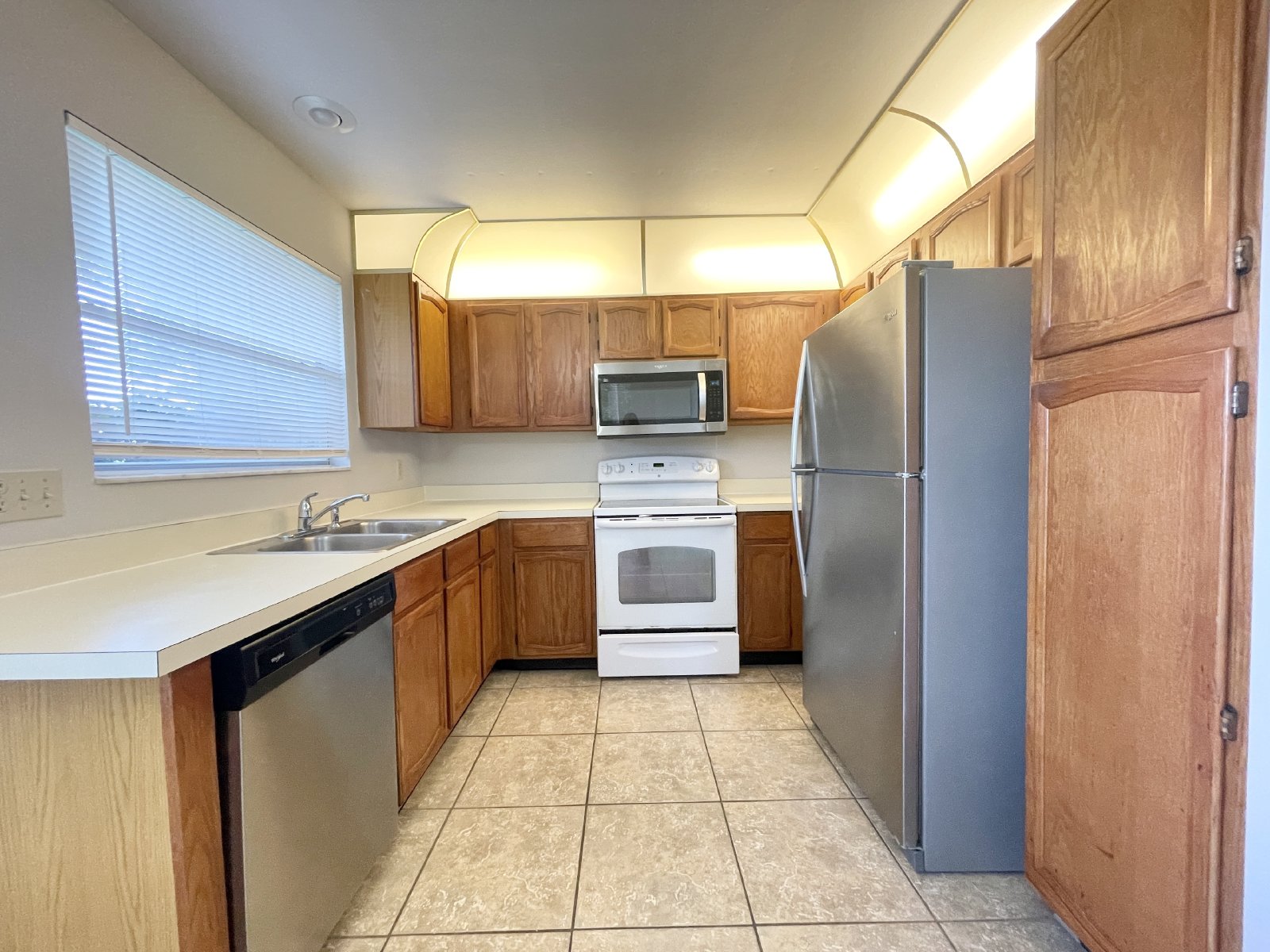 Two Story 3/3 Golf Course Townhome in Wedgefield! property image