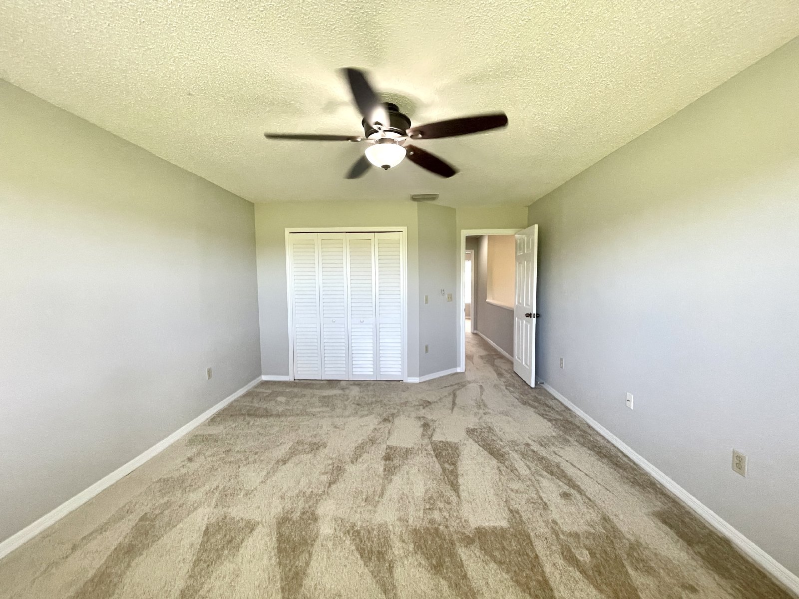 Two Story 3/3 Golf Course Townhome in Wedgefield! property image