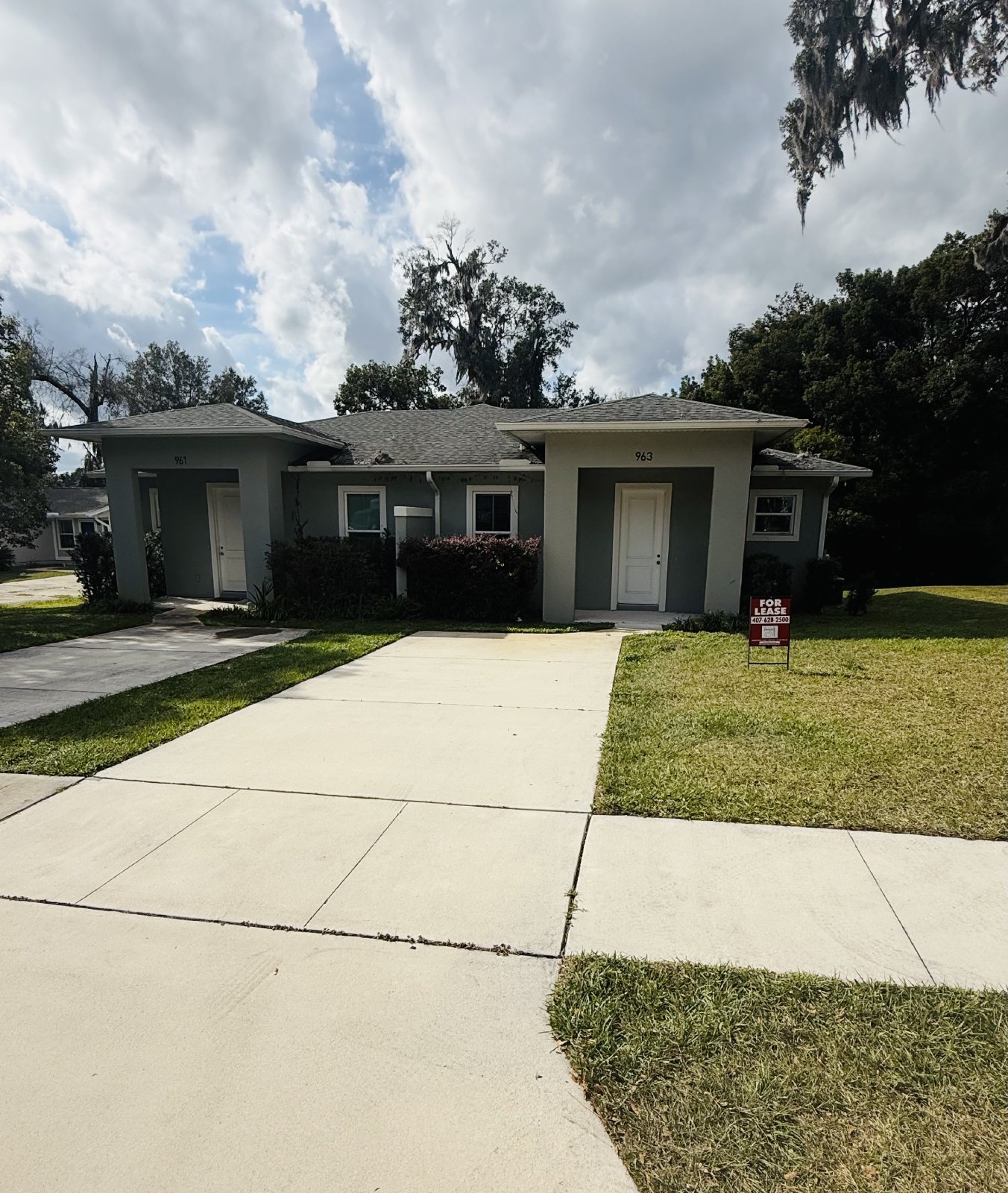 Gorgeous, Modern 2/2 duplex located in the heart of Orange City!! property image