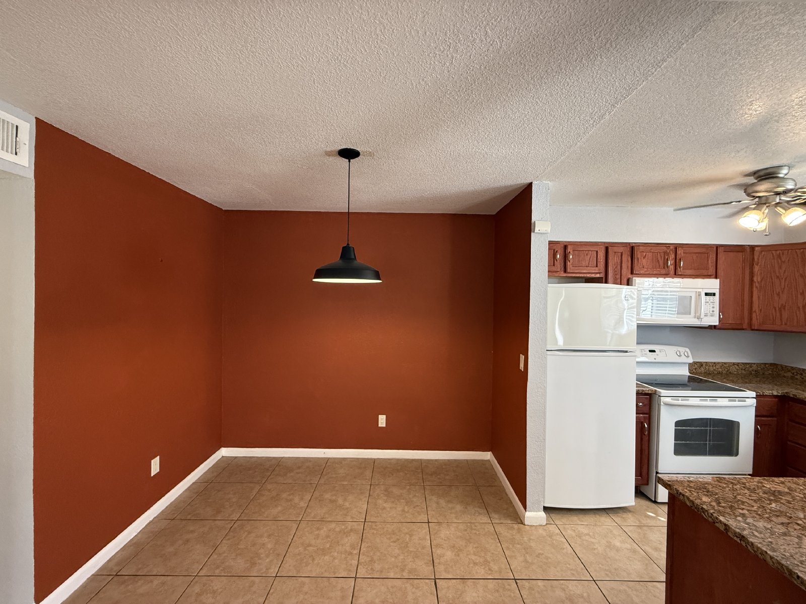 Cute 1/1 Condo in Winter Park! property image