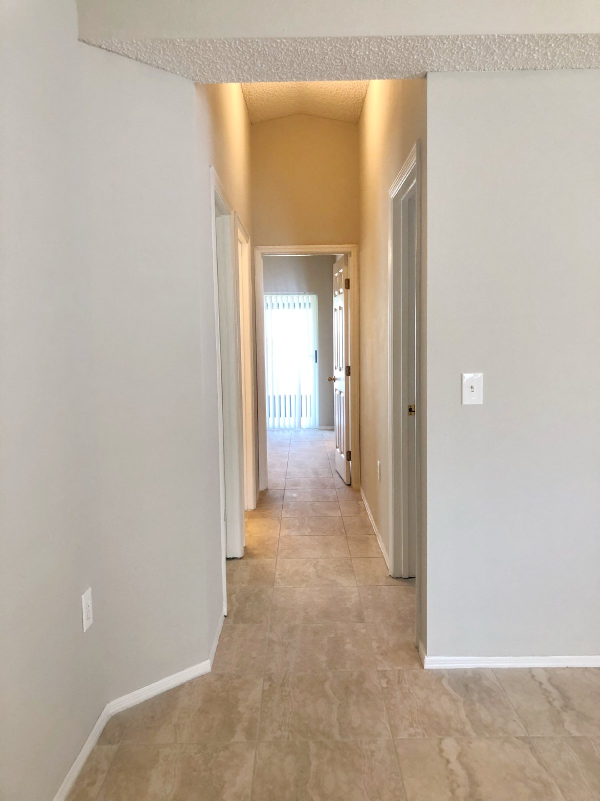 Cute 3/2 Rental Home with Single Car garage in East Orlando! property image