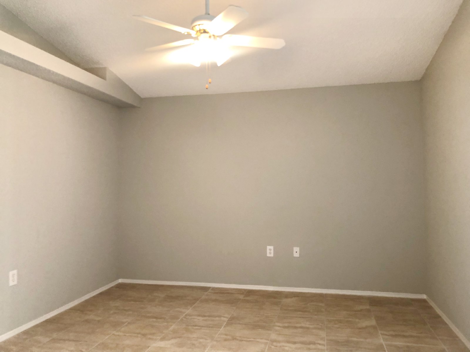 Cute 3/2 Rental Home with Single Car garage in East Orlando! property image