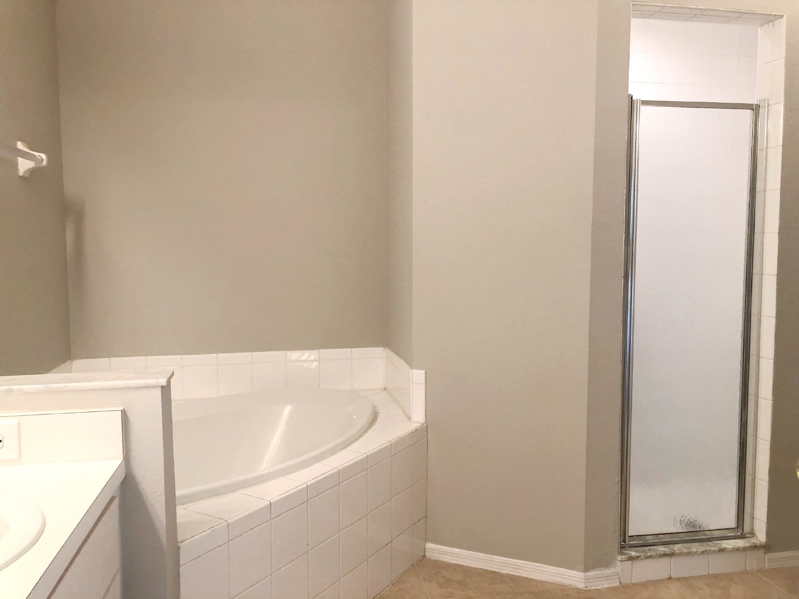 Cute 3/2 Rental Home with Single Car garage in East Orlando! property image