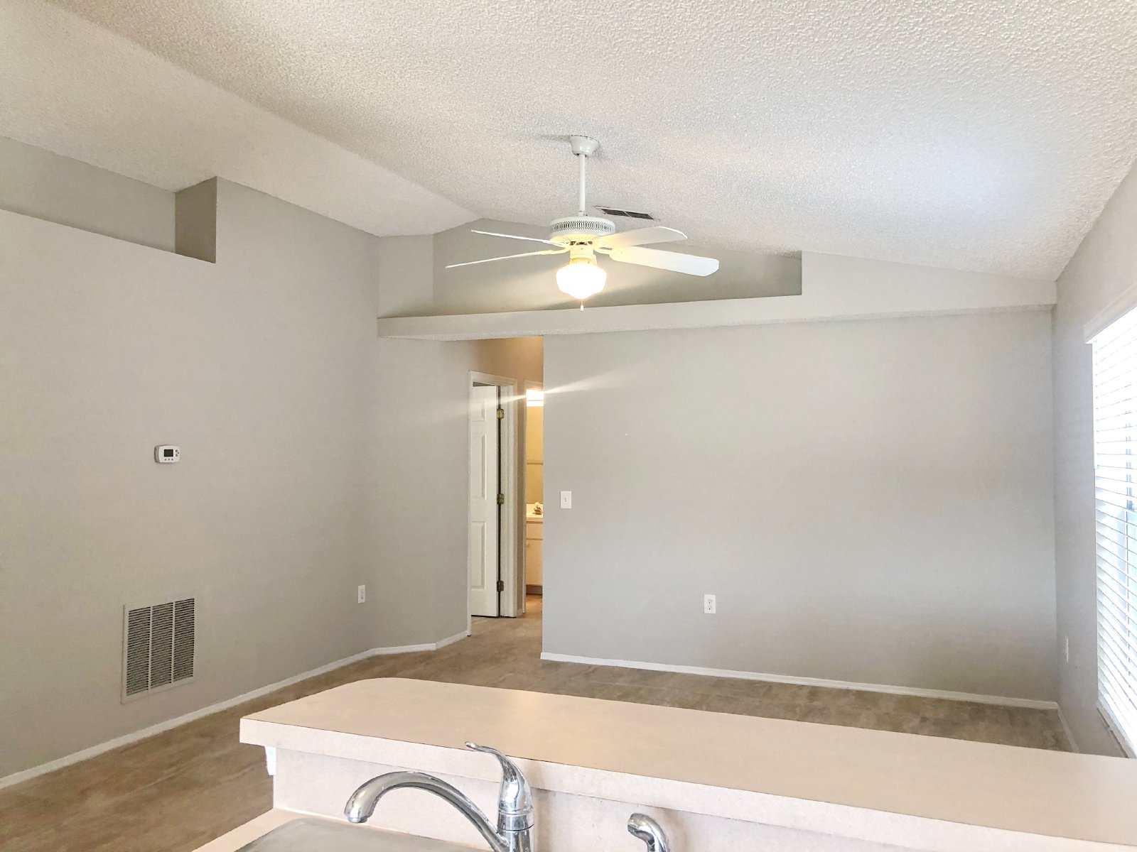 Cute 3/2 Rental Home with Single Car garage in East Orlando! property image