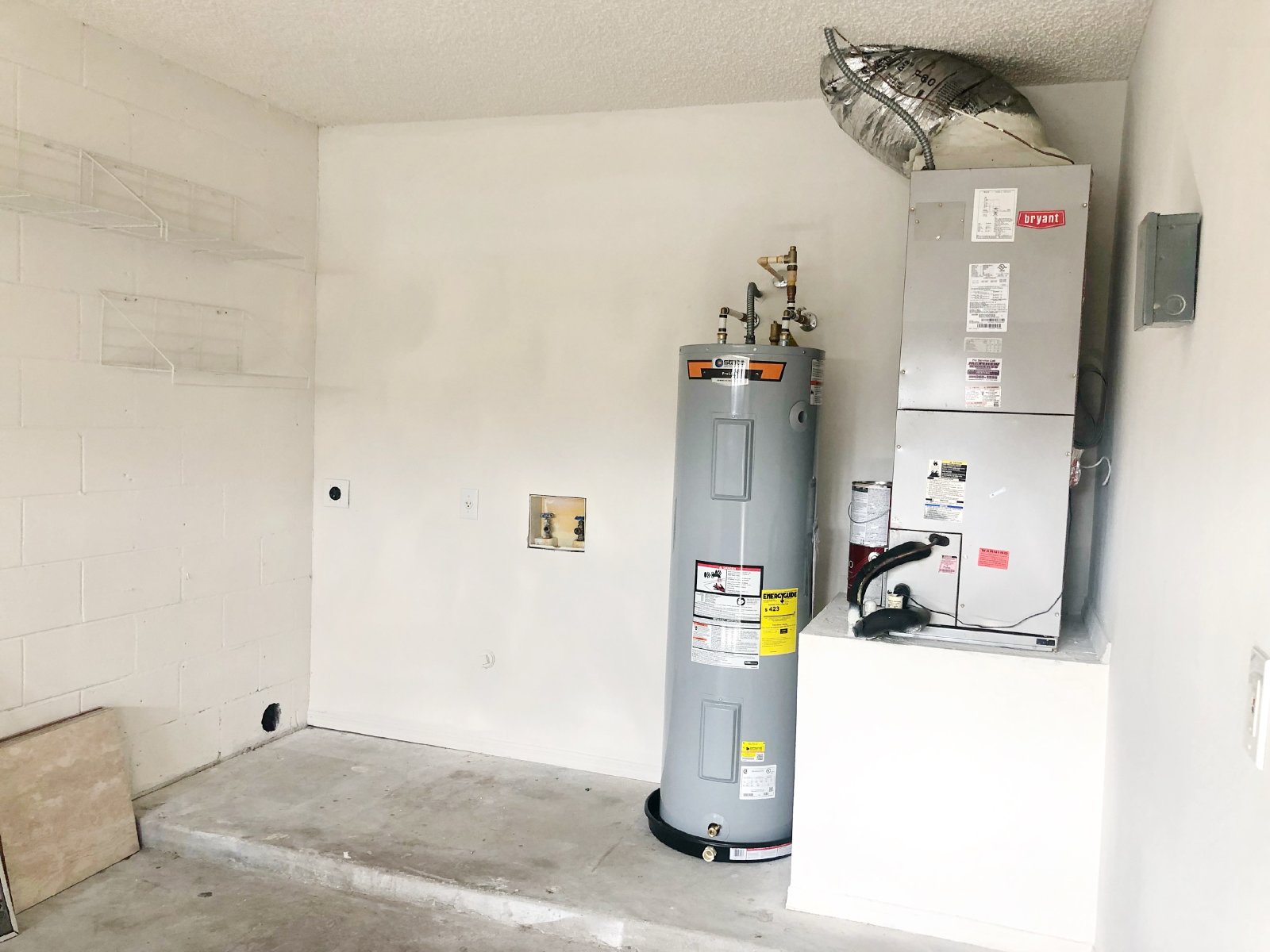 Cute 3/2 Rental Home with Single Car garage in East Orlando! property image