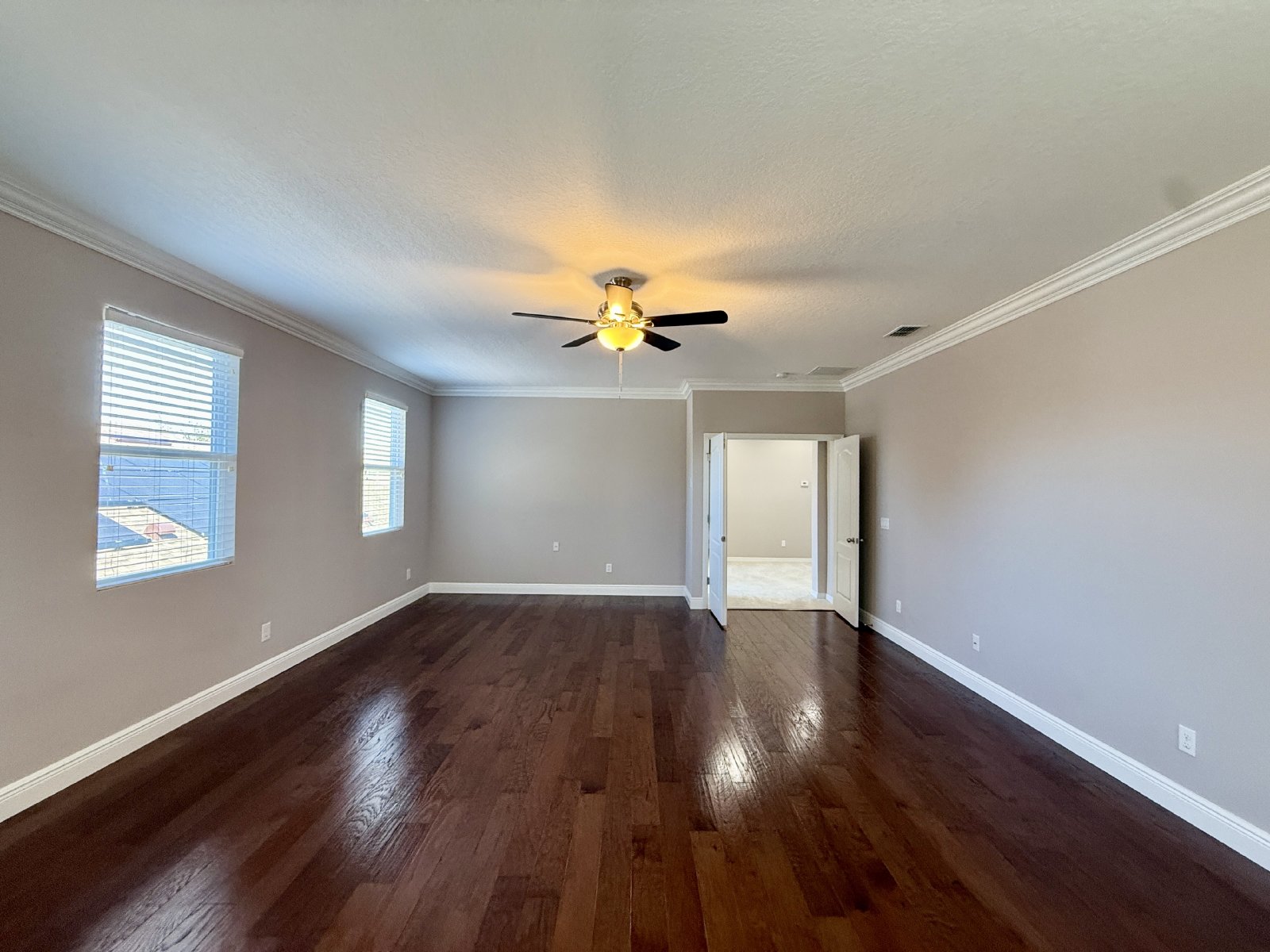 SPACIOUS Two Story Beautiful 5/4 Home in The Enclave At Aloma! property image