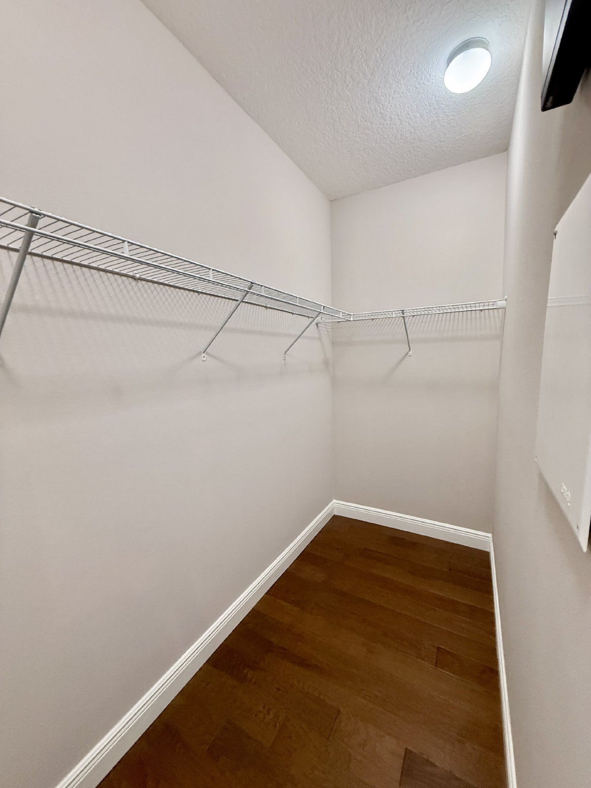 SPACIOUS Two Story Beautiful 5/4 Home in The Enclave At Aloma! property image