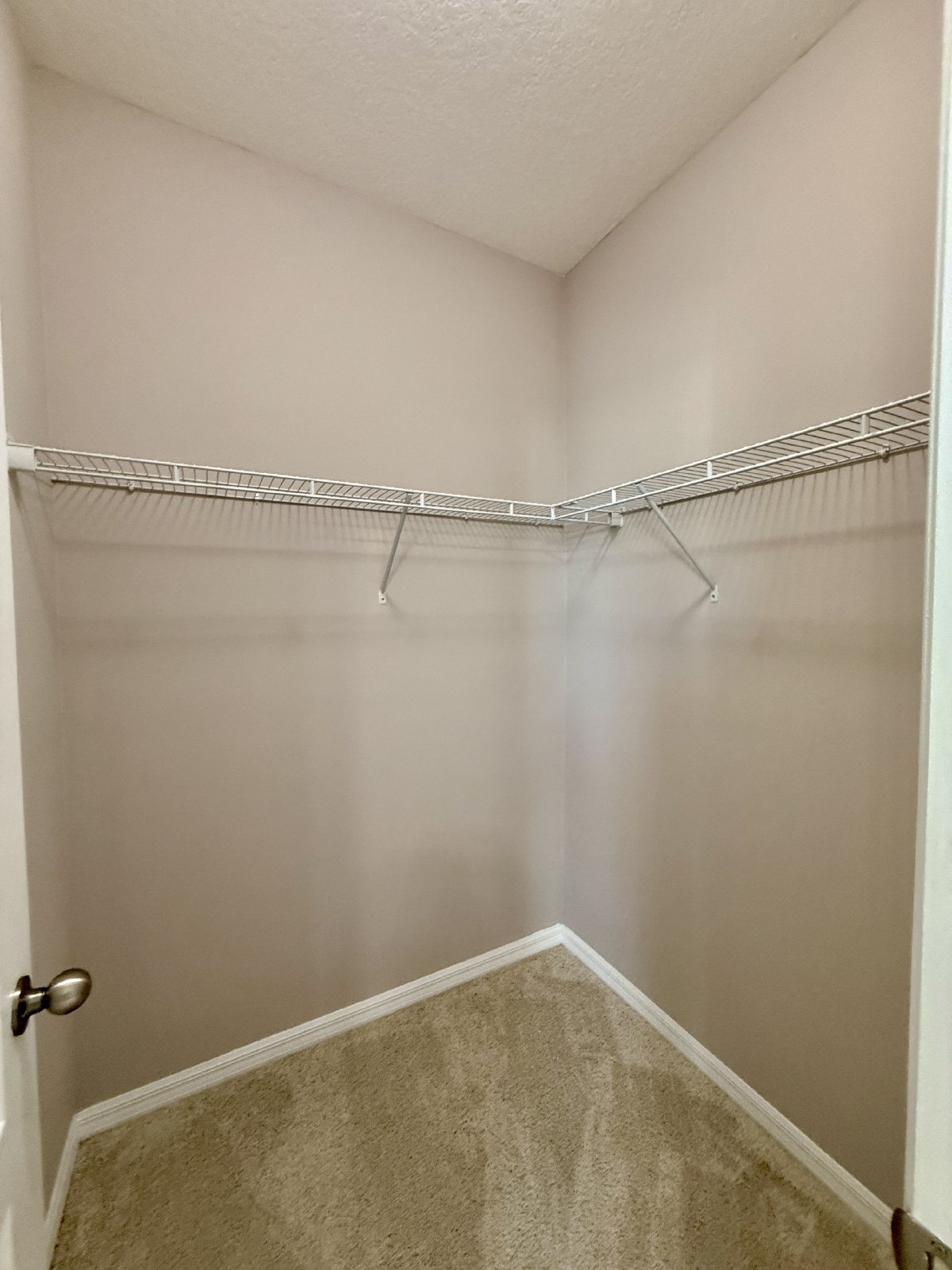 SPACIOUS Two Story Beautiful 5/4 Home in The Enclave At Aloma! property image