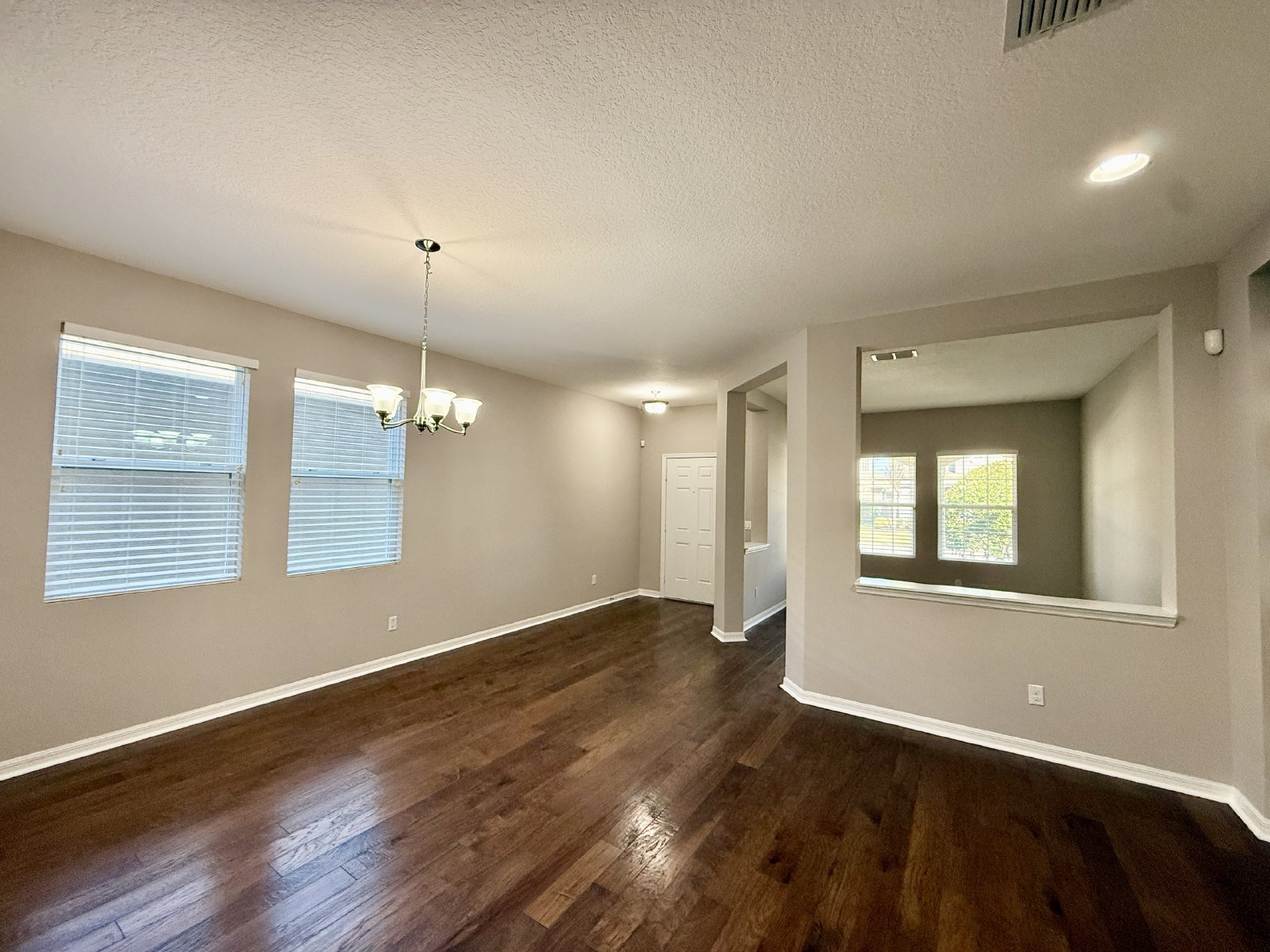 SPACIOUS Two Story Beautiful 5/4 Home in The Enclave At Aloma! property image