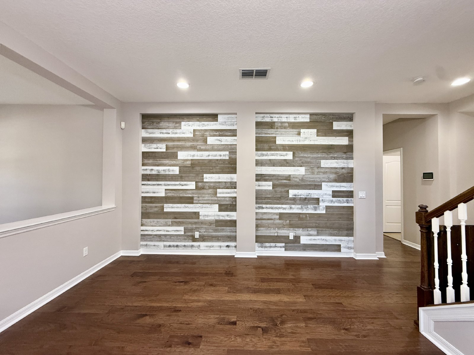 SPACIOUS Two Story Beautiful 5/4 Home in The Enclave At Aloma! property image