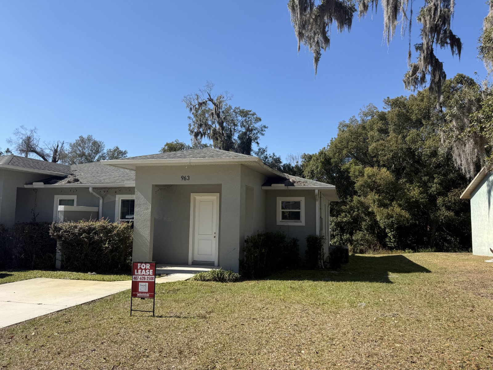 Gorgeous, Modern 2/2 duplex located in the heart of Orange City!! property image