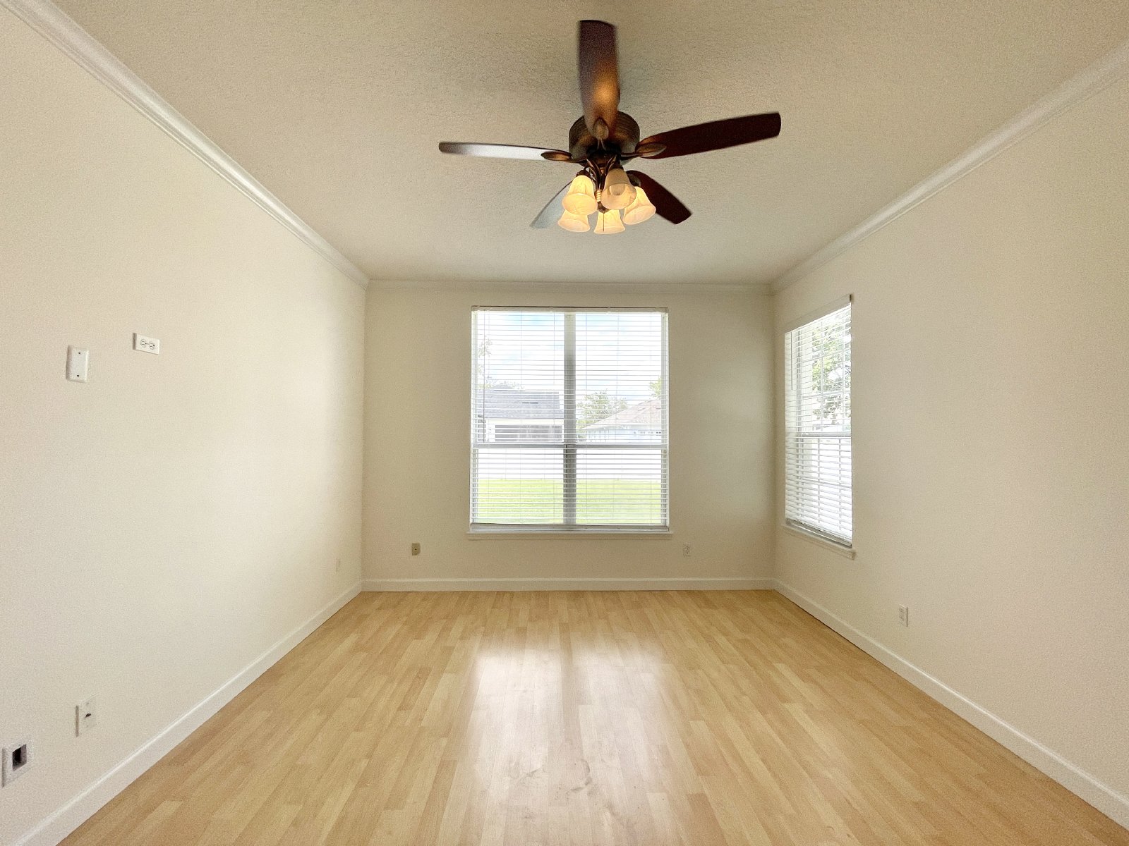 AVALON PARK SPACIOUS 5/3.5 HOME IN EAST ORLANDO property image