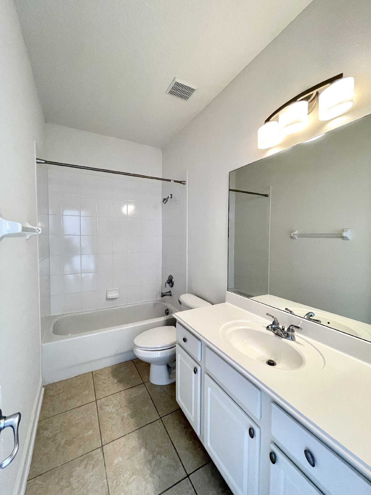 AVALON PARK SPACIOUS 5/3.5 HOME IN EAST ORLANDO property image