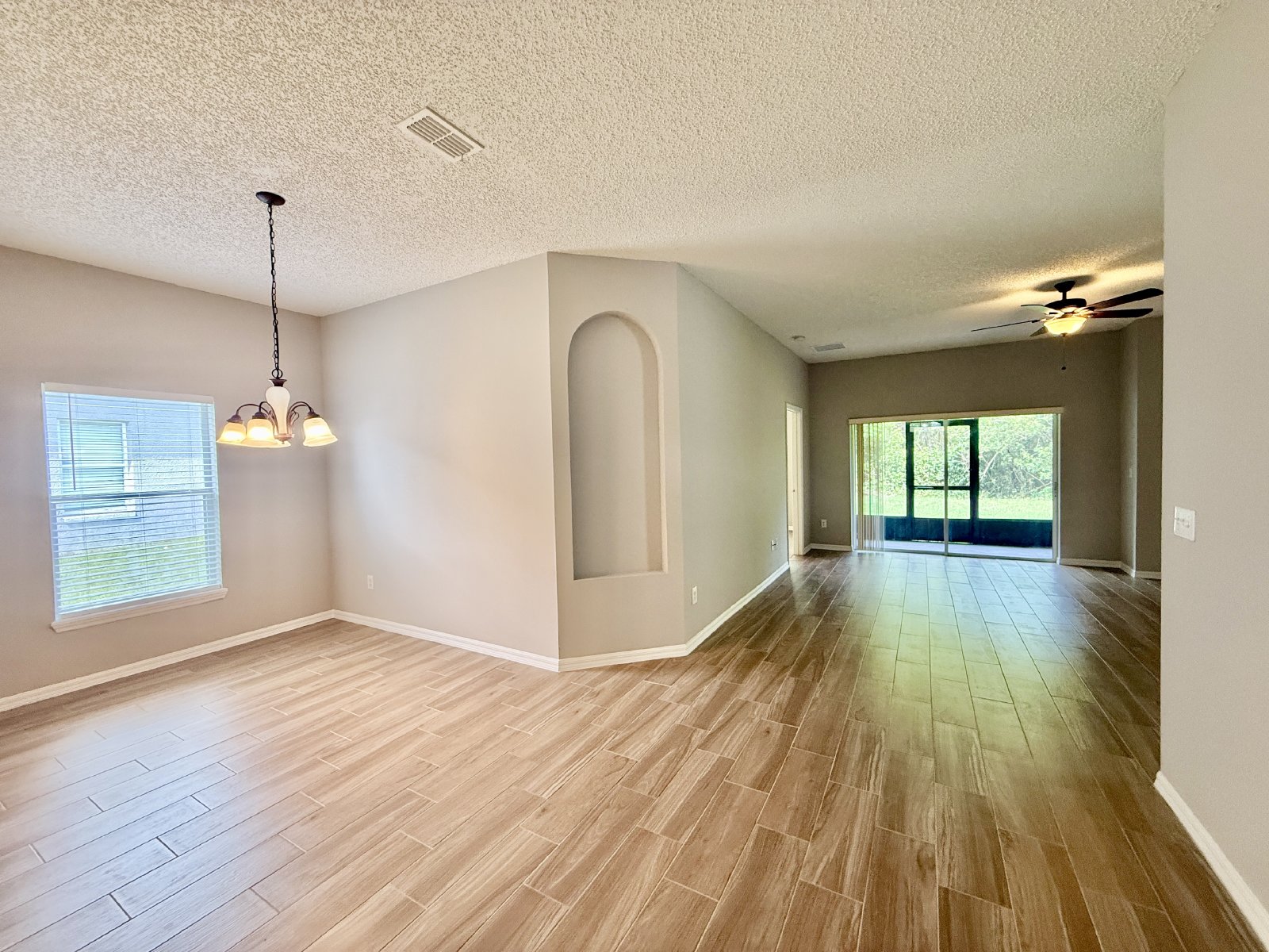 CUTE 3 BED/2 BATH HOME IN SOUTHEAST ORLANDO - WATERSIDE! property image