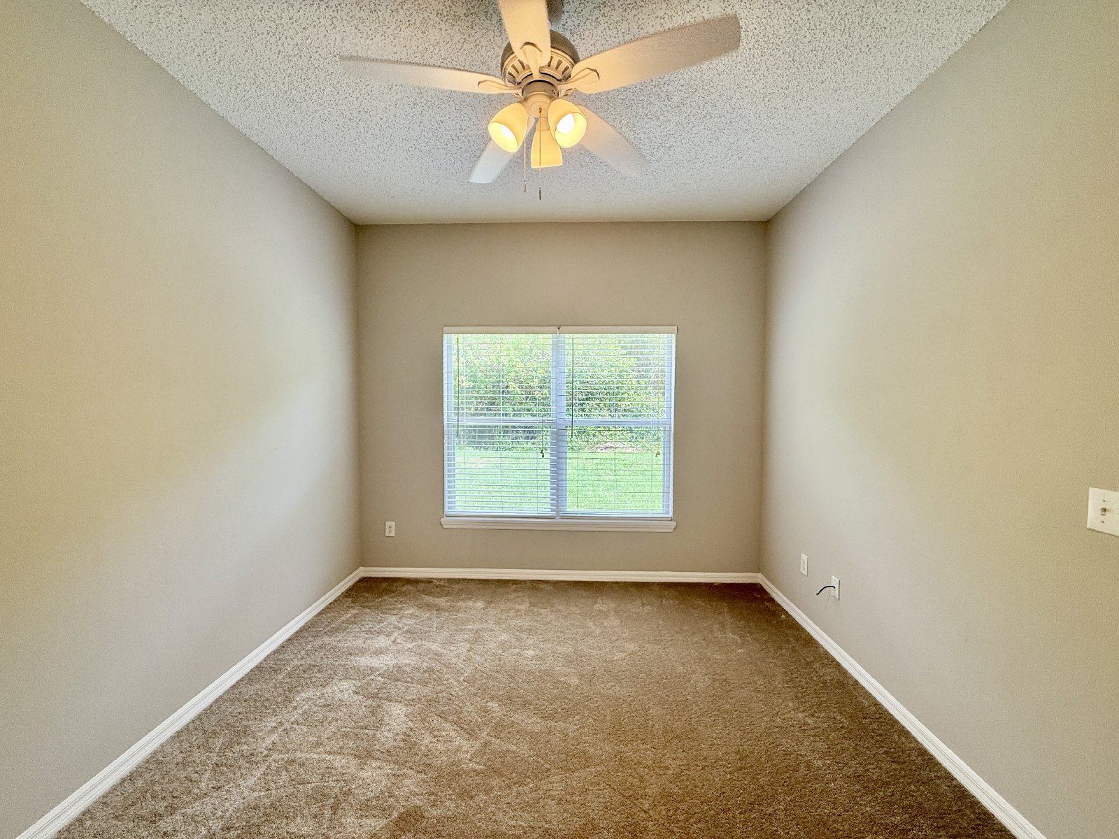 CUTE 3 BED/2 BATH HOME IN SOUTHEAST ORLANDO - WATERSIDE! property image