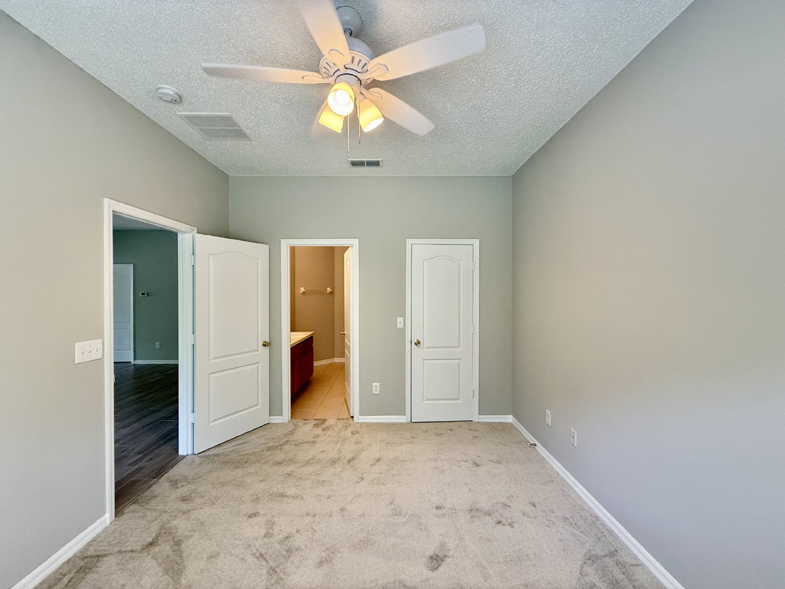 CUTE 3 BED/2 BATH HOME IN SOUTHEAST ORLANDO - WATERSIDE! property image