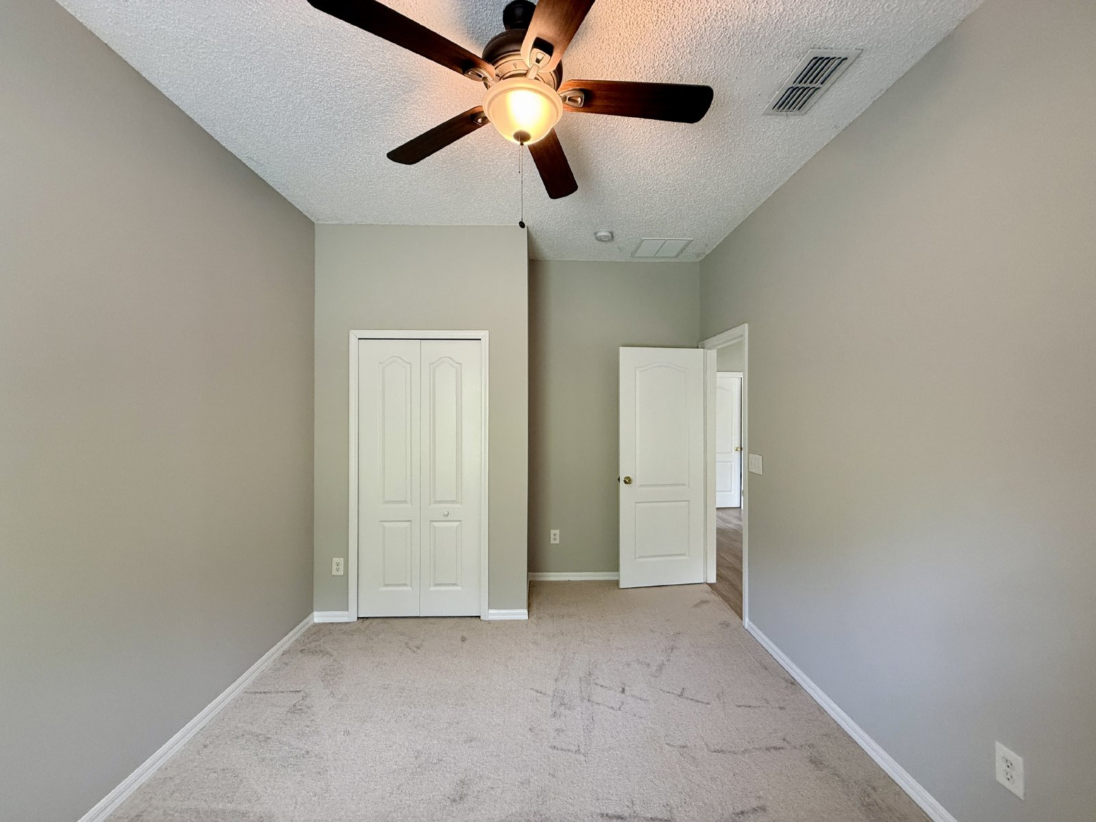 CUTE 3 BED/2 BATH HOME IN SOUTHEAST ORLANDO - WATERSIDE! property image