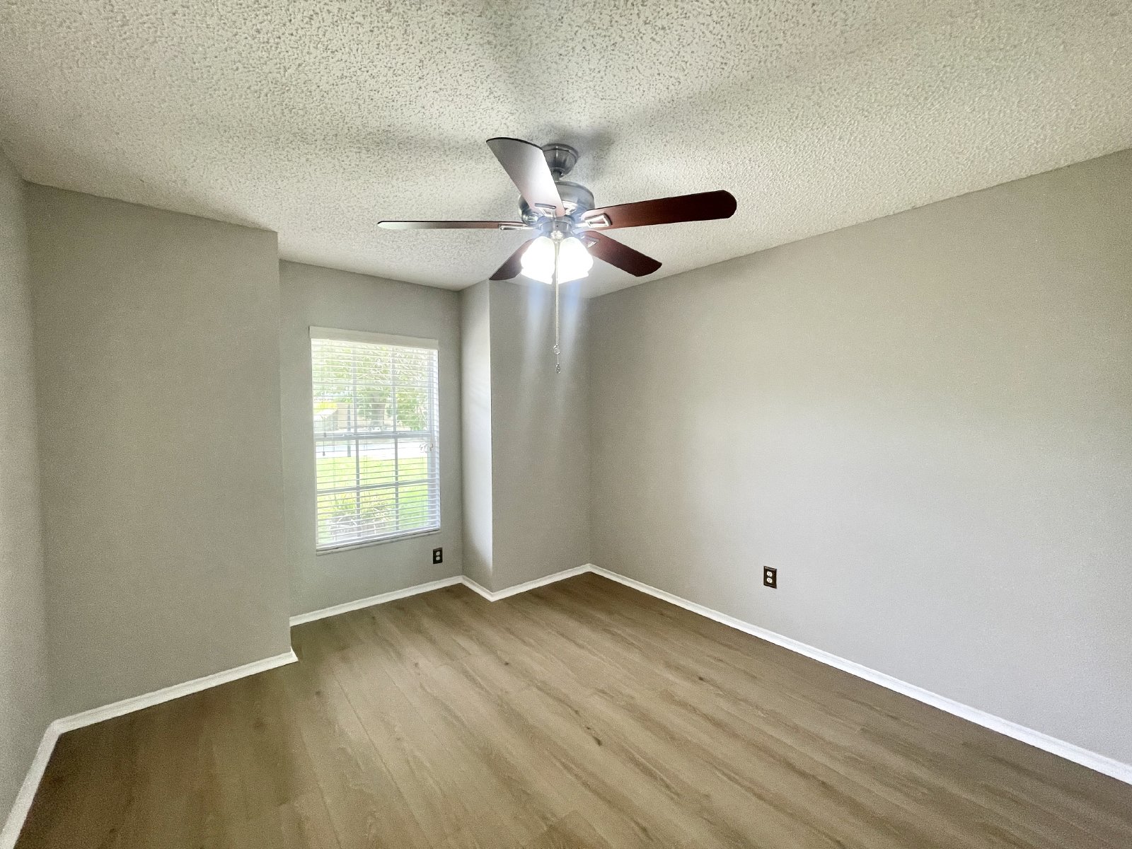 OVIEDO HOME WITH SOUGHT AFTER SCHOOLS property image
