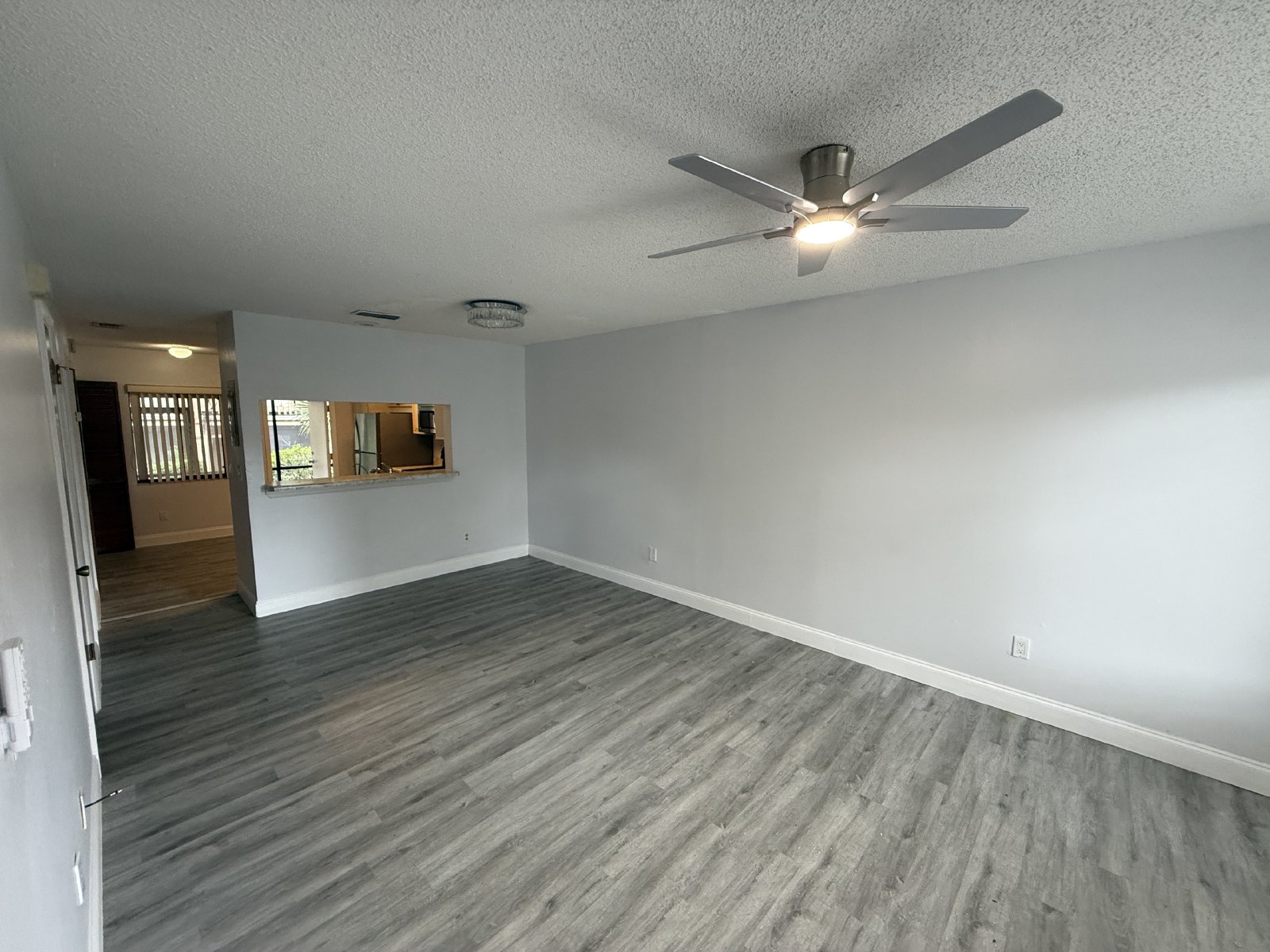 Gorgeous, Remodeled 2 Bedroom 2.5 Bath Condo in Sandlewood Trails of Winter Park! property image