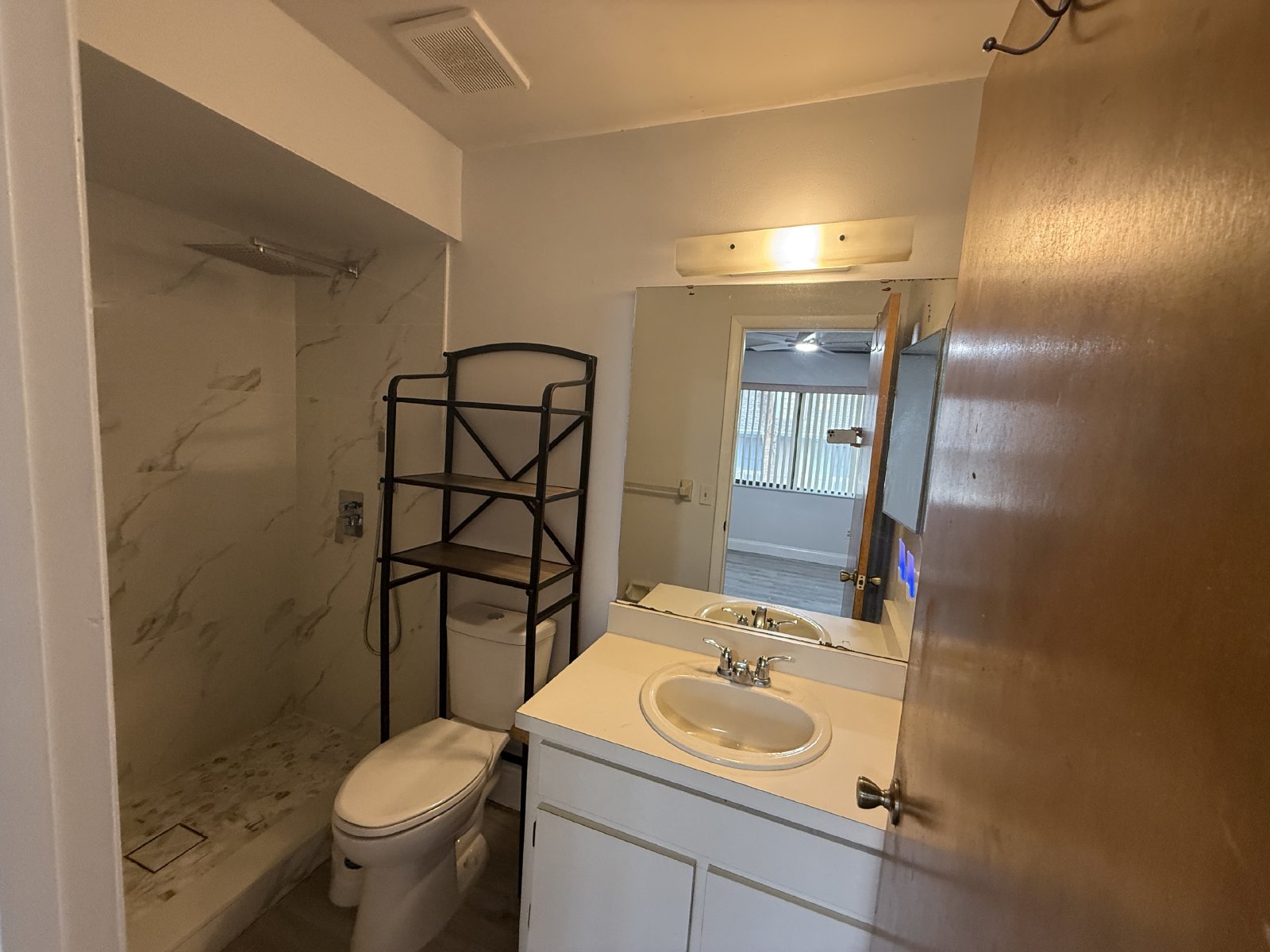 Gorgeous, Remodeled 2 Bedroom 2.5 Bath Condo in Sandlewood Trails of Winter Park! property image