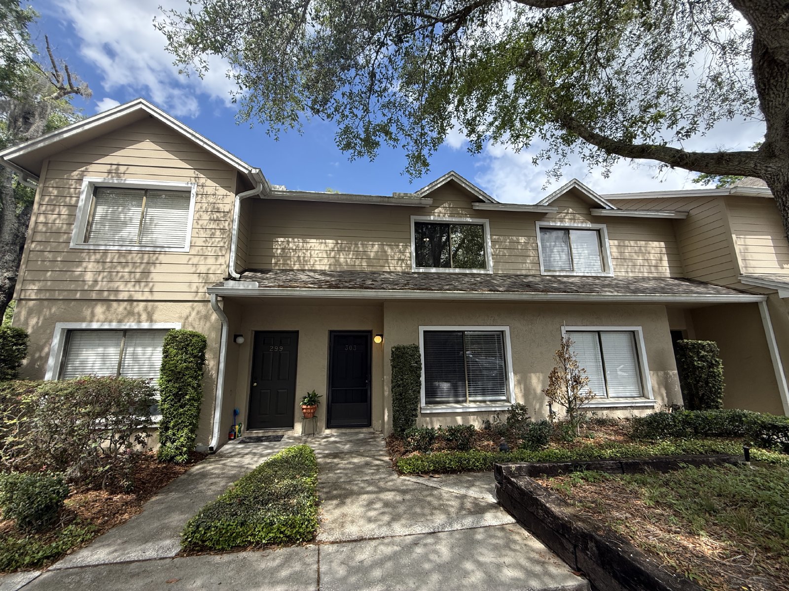 Gorgeous, Remodeled 2 Bedroom 2.5 Bath Condo in Sandlewood Trails of Winter Park! property image