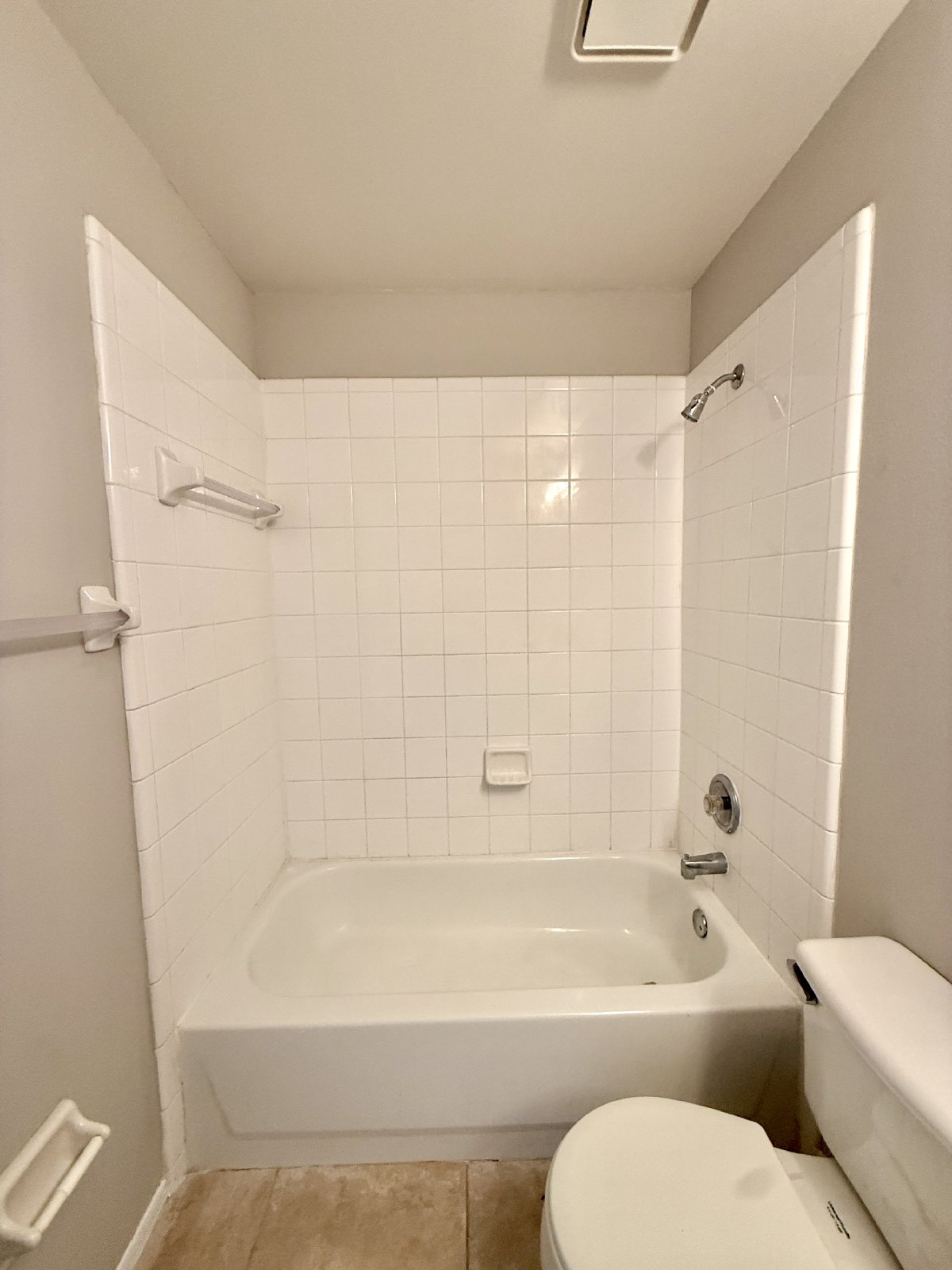 Cute 3/2 Rental Home with Single Car garage in East Orlando! property image