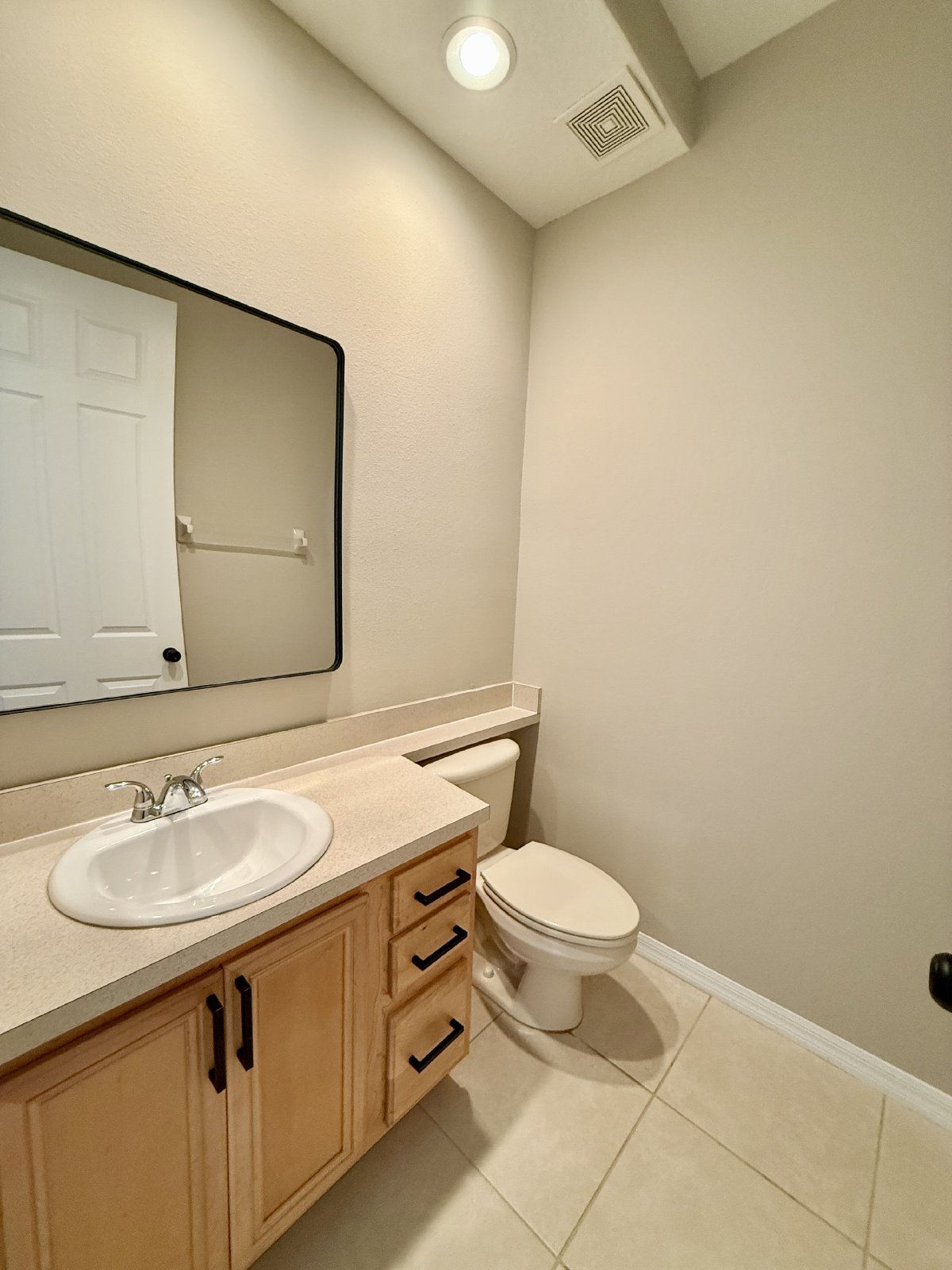 Gorgeous, 3/2.5 Two-Story Townhome in Gated Woodland Terrace at Timber Springs with Pond View! property image