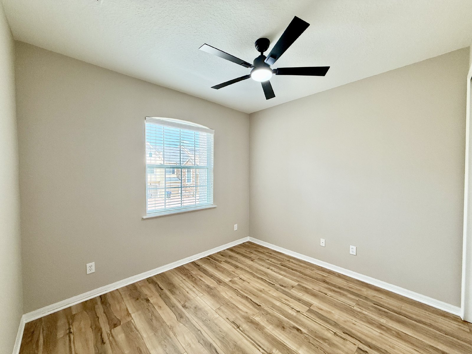 Gorgeous, 3/2.5 Two-Story Townhome in Gated Woodland Terrace at Timber Springs with Pond View! property image
