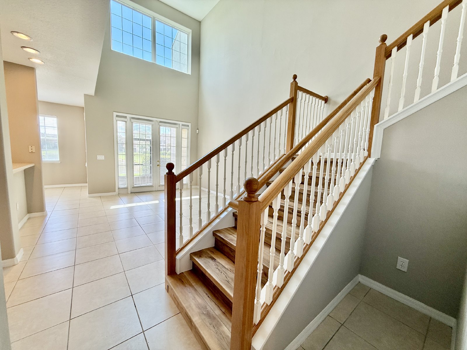 Gorgeous, 3/2.5 Two-Story Townhome in Gated Woodland Terrace at Timber Springs with Pond View! property image