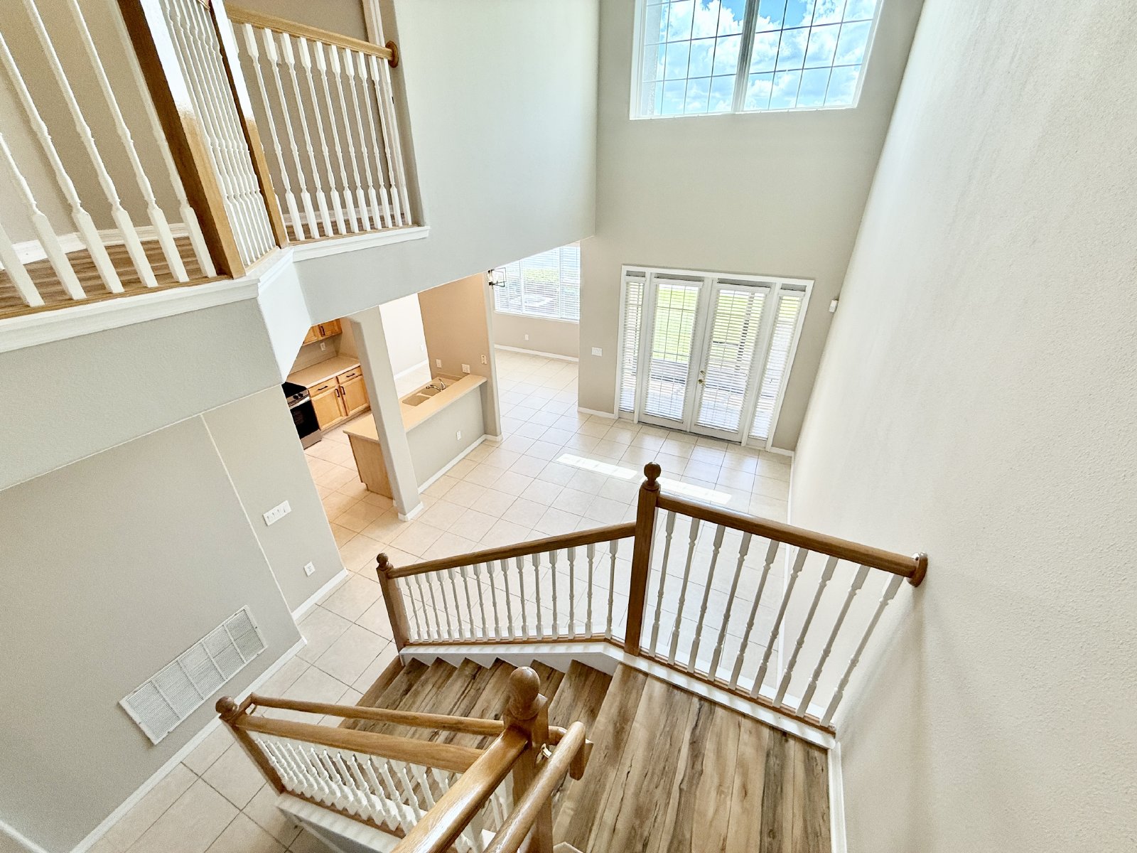 Gorgeous, 3/2.5 Two-Story Townhome in Gated Woodland Terrace at Timber Springs with Pond View! property image
